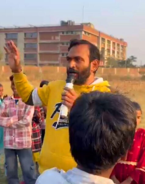 NGO Slum Visit Pics (11)